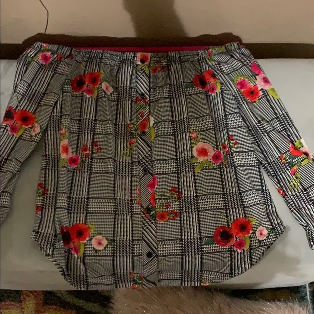 Off the shoulder rose top, NEVER WORN